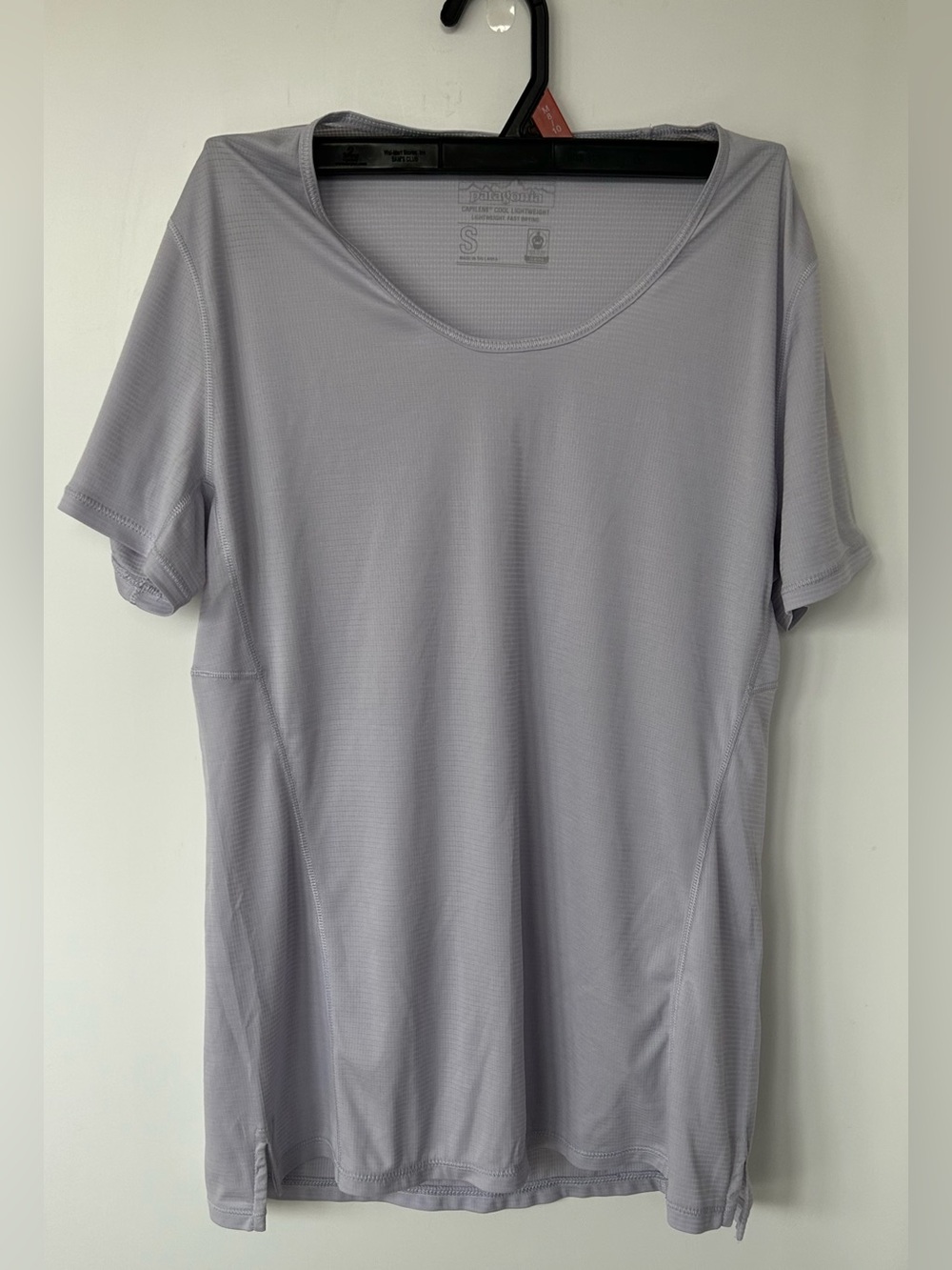 Patagonia Capilene Cool Lightweight Scoop Neck Shirt Women's Small Pura Purple